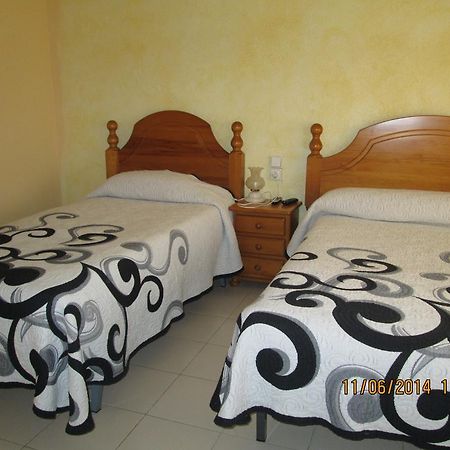 Pensio L'Avi Pep Hotel Saus ภายนอก รูปภาพ