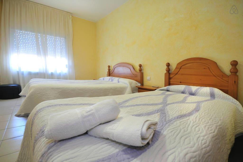 Pensio L'Avi Pep Hotel Saus ภายนอก รูปภาพ
