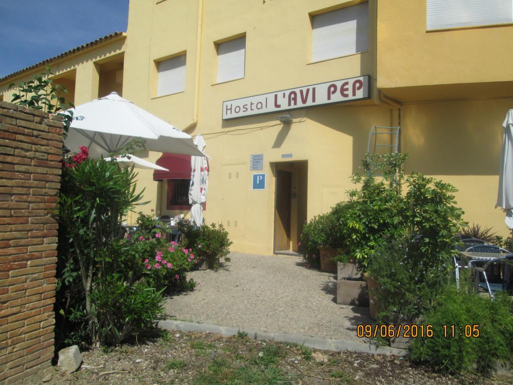 Pensio L'Avi Pep Hotel Saus ภายนอก รูปภาพ